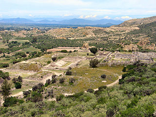 Grottes préhistoriques de Yagul et Mitla