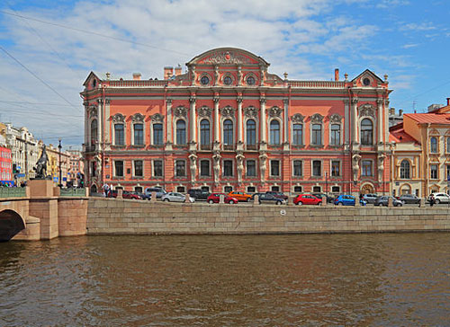 Palais Belosselski-Belozerski St-Pétersbourg